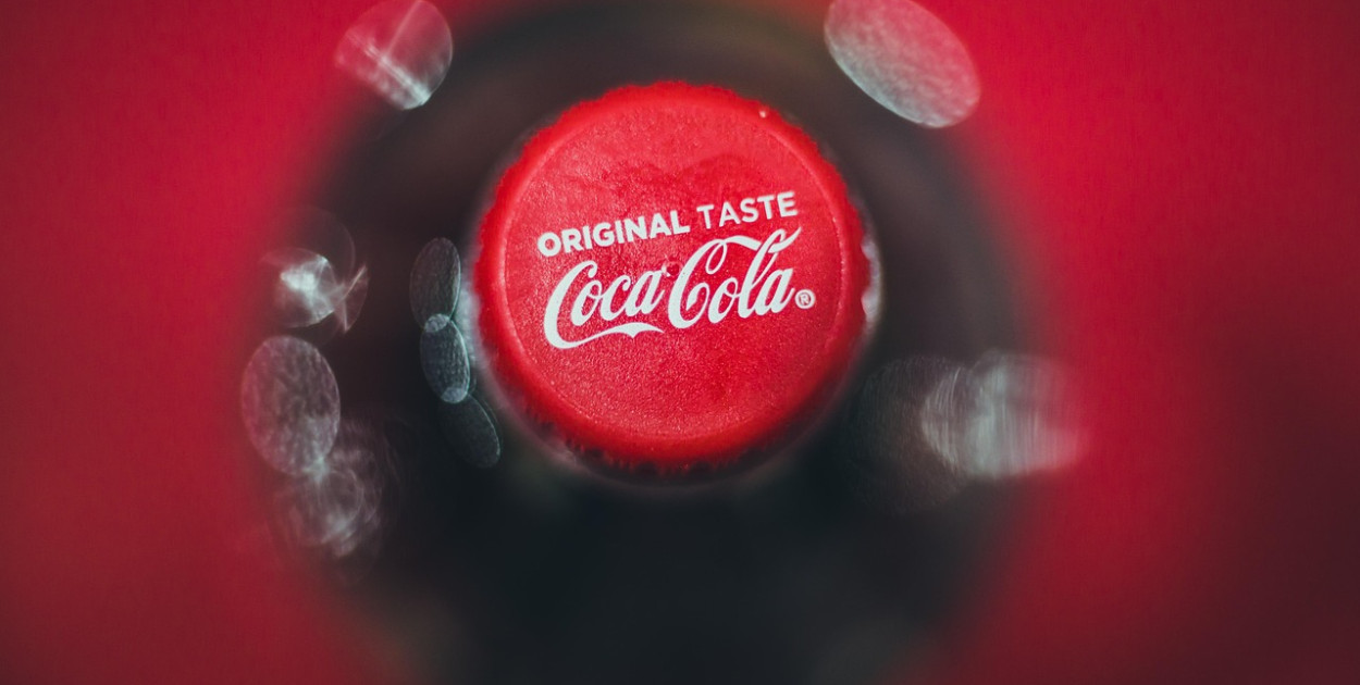 Coca-Cola wycofuje partie i wzywa do zwrotu produktów 