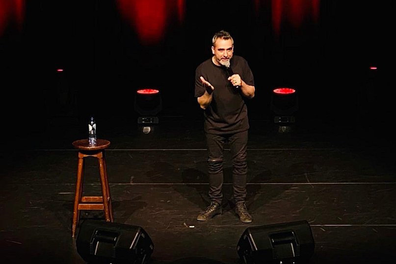 Abelard Giza Stand-Up Comedy Piniata