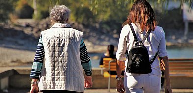 Starsi pracownicy odczują plany koalicyjne najbardziej