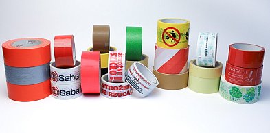 Taśmy z nadrukiem jako narzędzie budowania rozpoznawalności marki