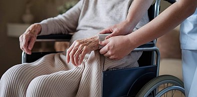 Podwyżki dla pół miliona pracowników opieki