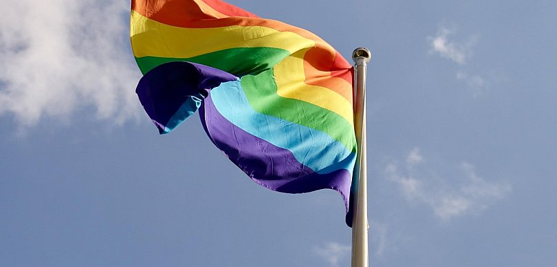 Miliony na poprawę bezpieczeństwa osób LGBT