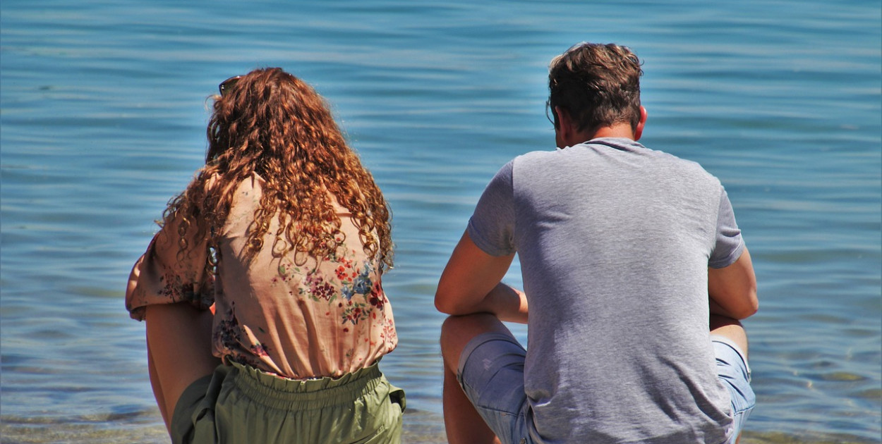 Coraz więcej związków bez wspólnego mieszkania