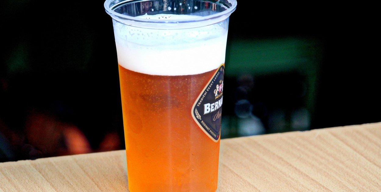 Festiwale korzystają z plastikowych kubków